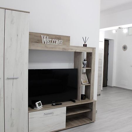 Cozy Apartments In Centre Of Suceava Near Kaufland And University Exterior photo