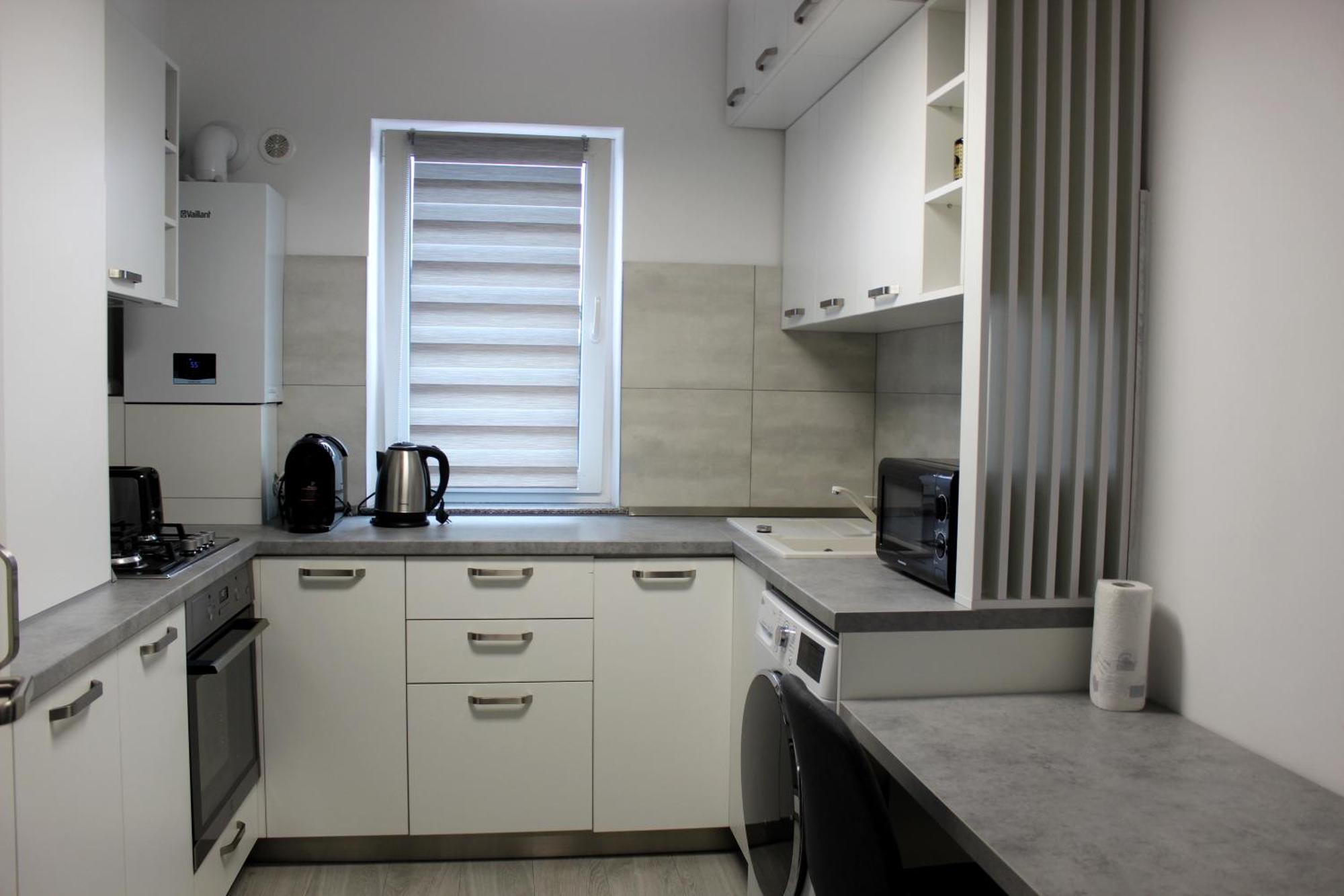 Cozy Apartments In Centre Of Suceava Near Kaufland And University Exterior photo