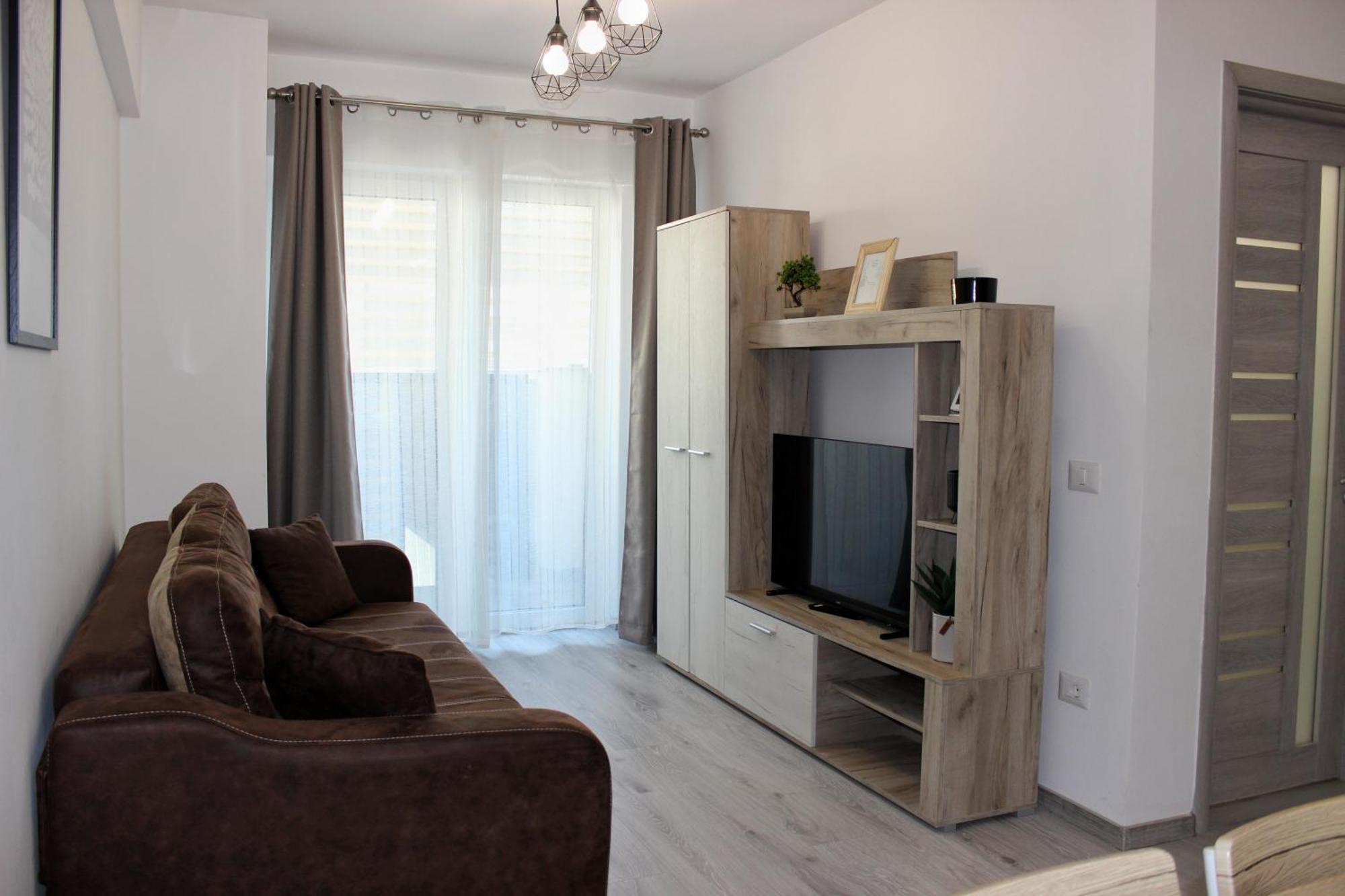 Cozy Apartments In Centre Of Suceava Near Kaufland And University Exterior photo